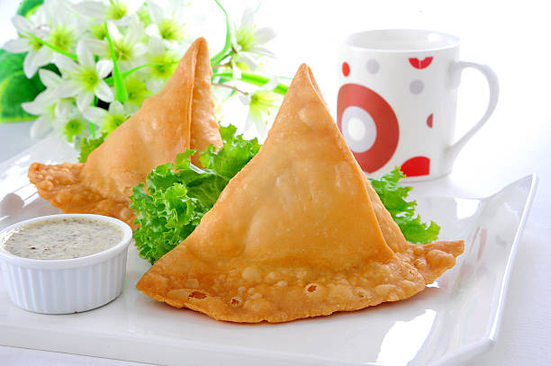 Mishti Sweets Fresh Punjabi Samosa 2pc - Only Berlin Same Day Delivery